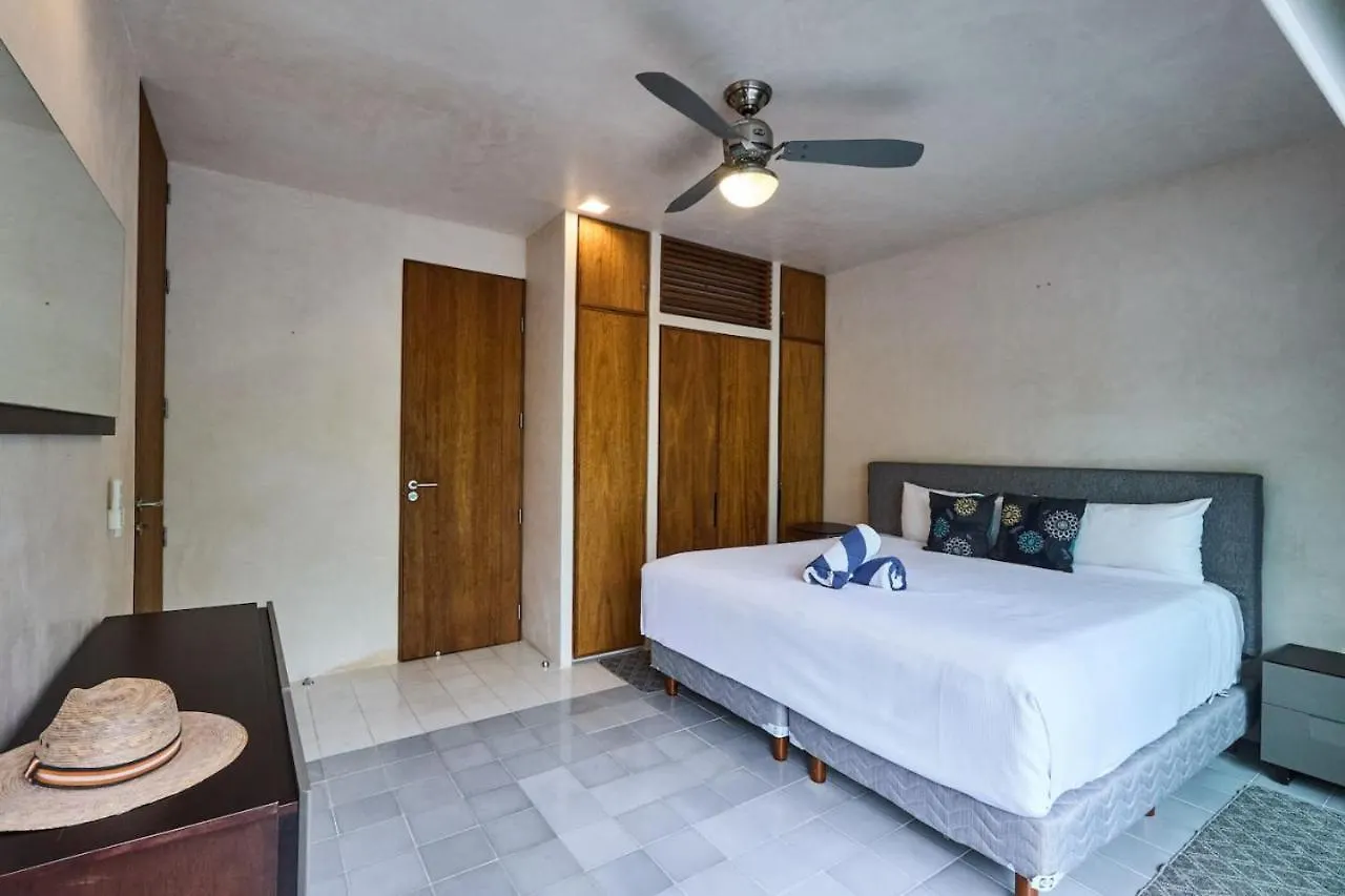 Downtown 2Br Home Beach At 200M With Rooftop And Pool Playa del Carmen Apartment